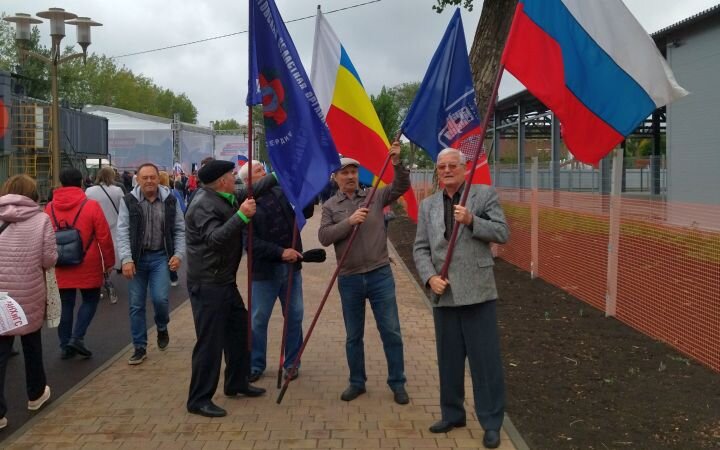 Студенты и бюджетники Ростова поучаствовали во всероссийской акции в поддержку р