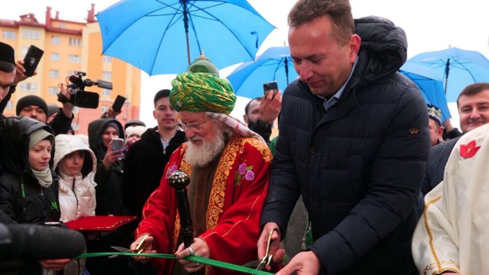    В Новом Уренгое открыли духовно-просветительский центр при Соборной мечети