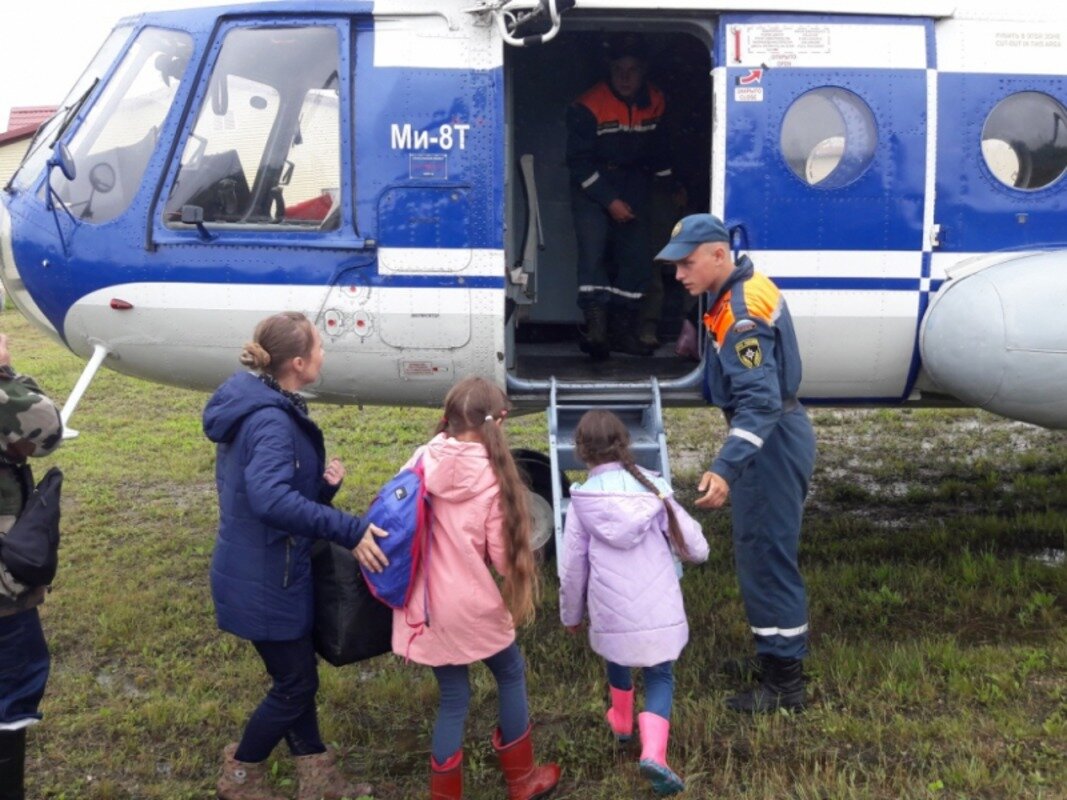 О начале эвакуации населению объявляет местная администрация.  Фото: