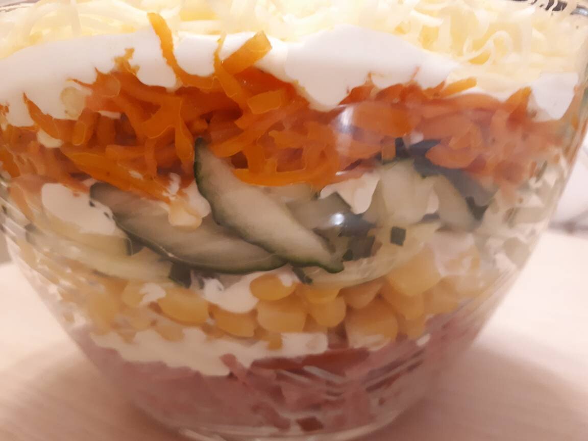 Салат «Венеция» с курицей и корейской морковью — рецепт с фото
