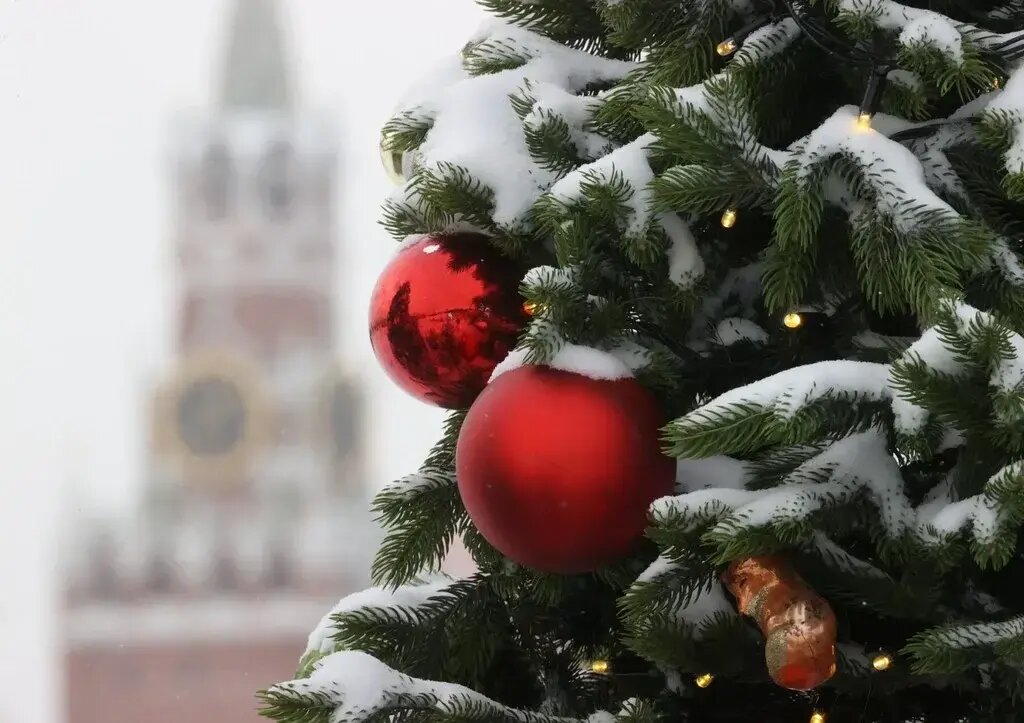 Федерации 683 31 декабря. Новый год близко. 31 Декабря. 31 Декабря 2020 праздничный день. В России предложили сделать 31 декабря праздничным днем.