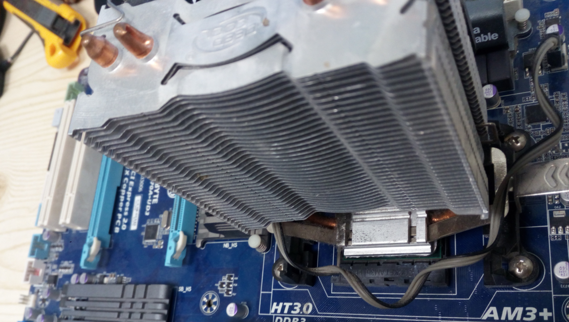 Снимаю радиатор