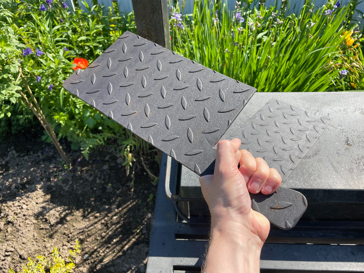 Отсекатели для мангала. Считаю, что это незаменимая вещь. Фото автора