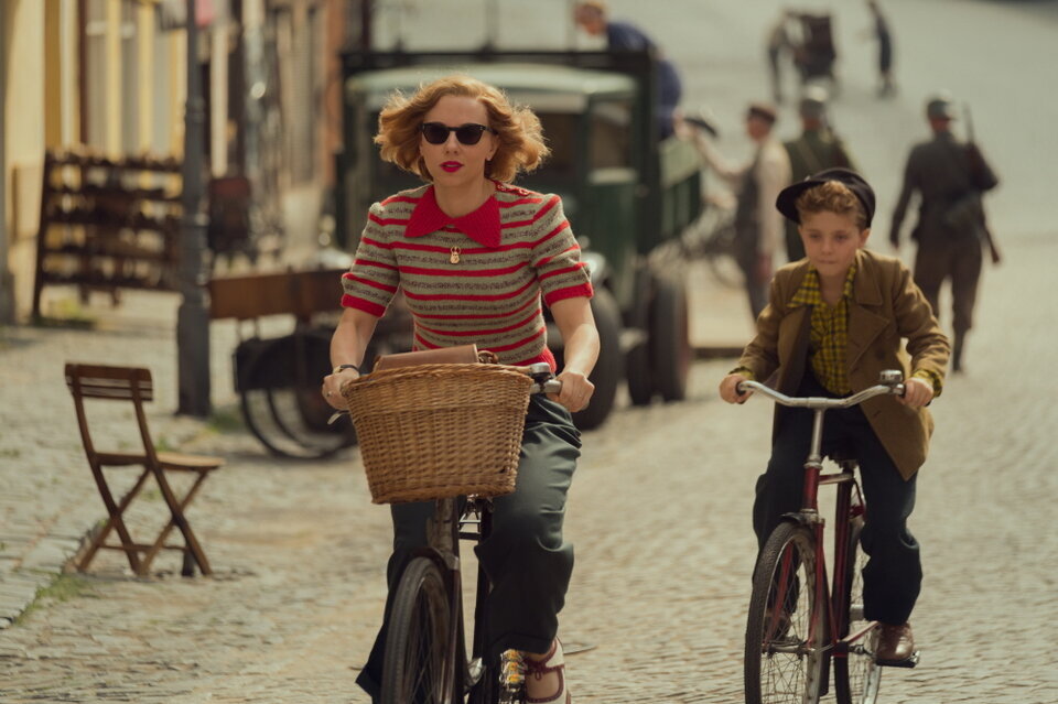 shot from "Jojo Rabbit"/2019/Taika Waititi/kinopoisk.ru