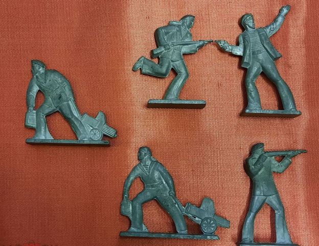 Оловянные солдаты СССР Набор "Матросы" , фото с сайта https://meshok.net/