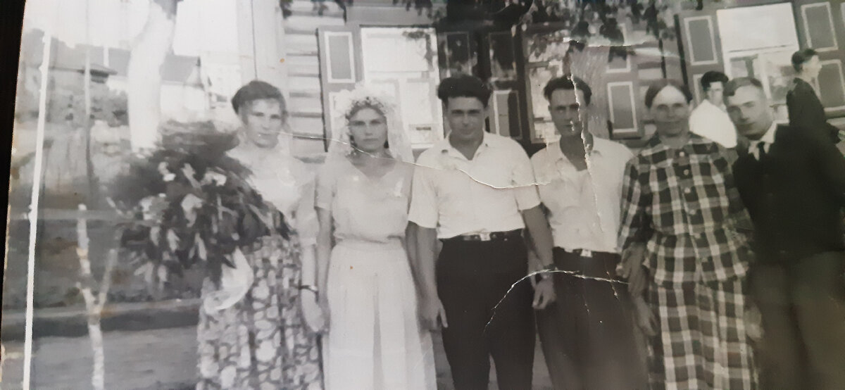 фото из семейного альбома. 1961 год. Евдокия Константиновна на свадьбе у младшей дочери.