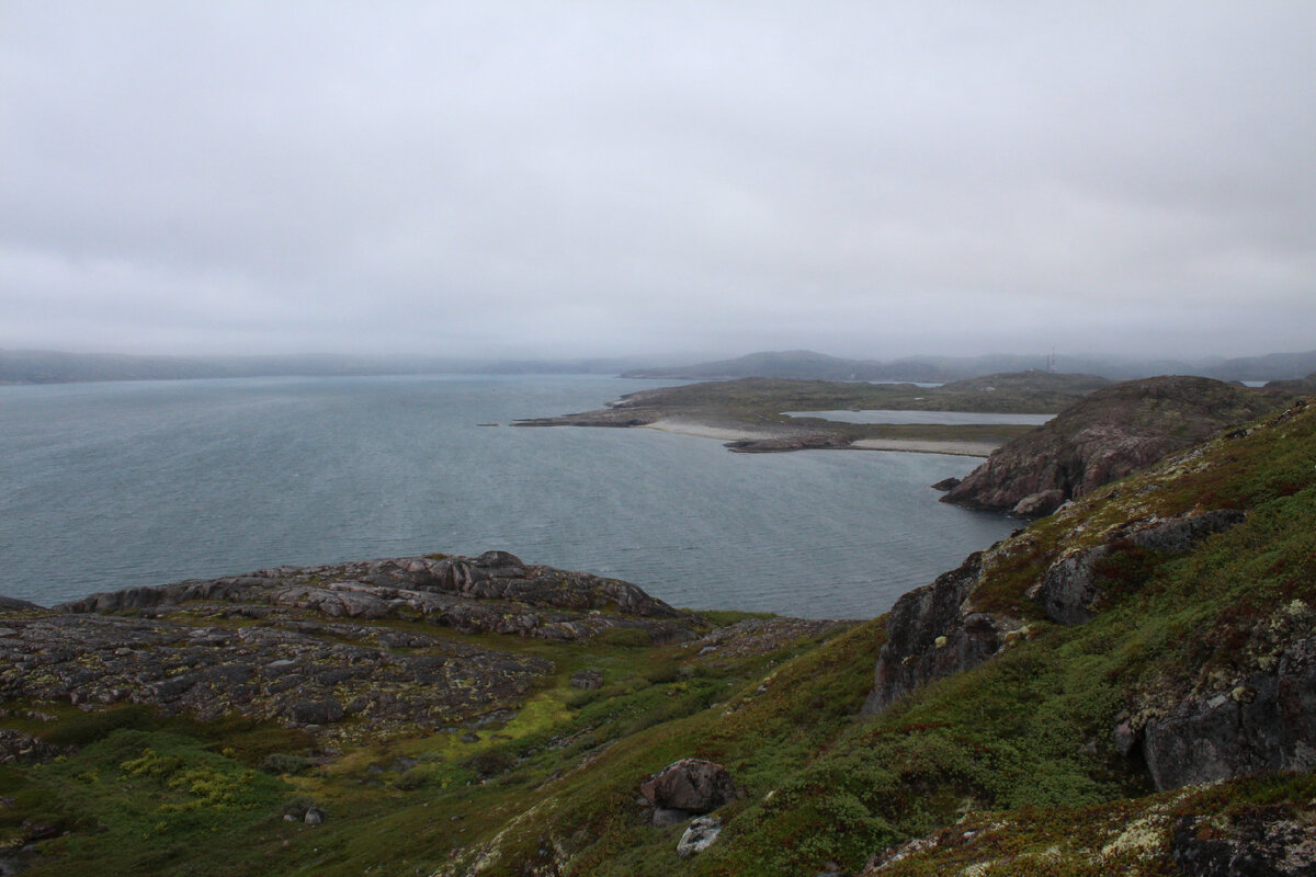 Кольский полуостров, Териберка, вид с батареи. Фото автора. Листайте галерею, чтобы увидеть больше