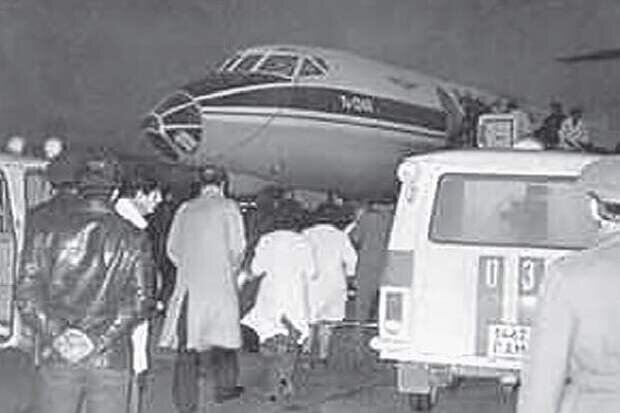 С мест событий. Источник фото: https://mirtesen.ru/dispute/43941058840/-Izdevalis-kak-zveri-Zolotaya-molodyozh-iz-Tbilisi-zahvatila-sam