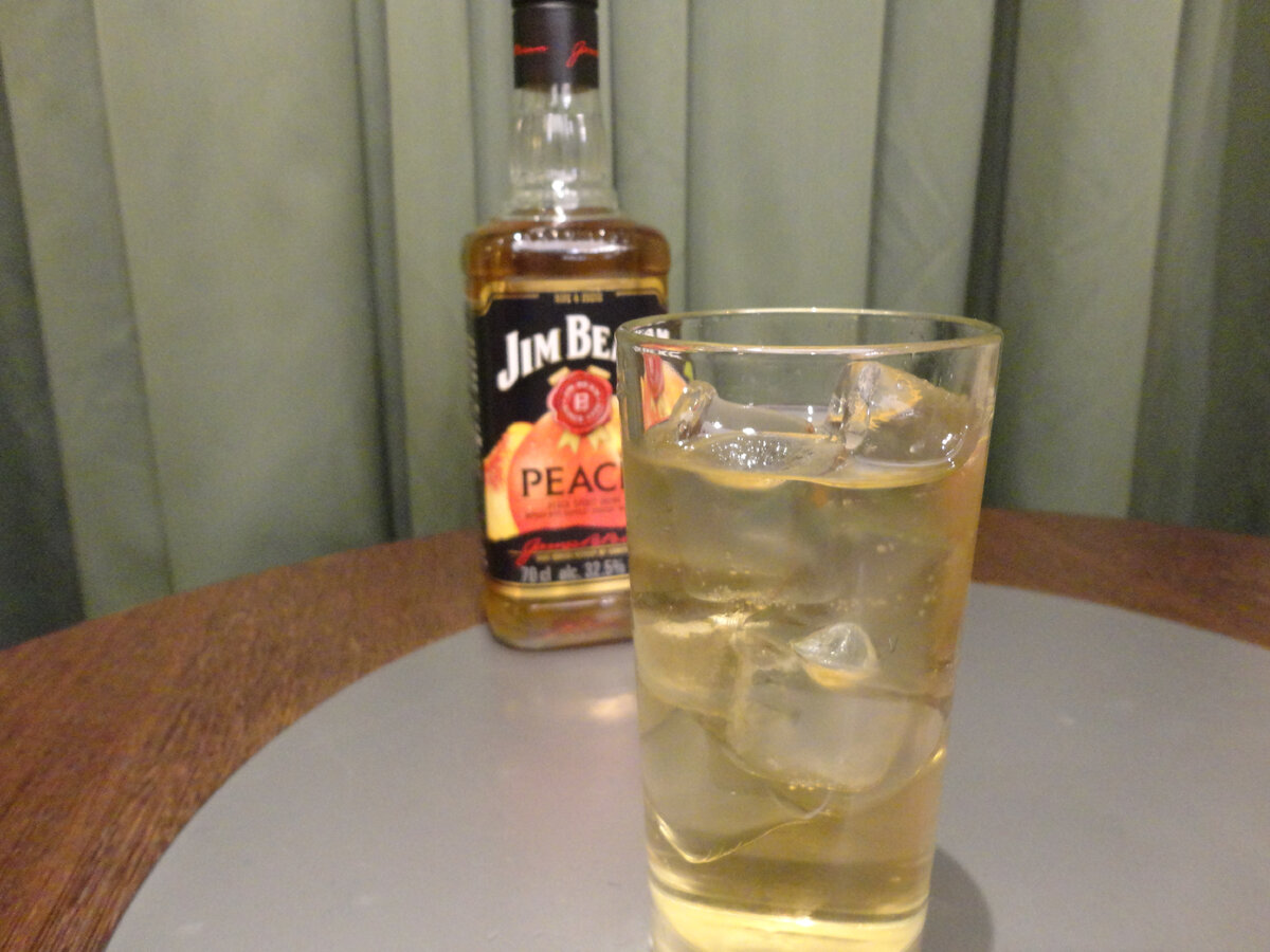 Для чего нужен бурбон Jim Beam с персиком, яблоком и другими вкусами?  Показываю, какие коктейли из него можно сделать + рецепты. | Жан-Поль  Алкоголь | Дзен