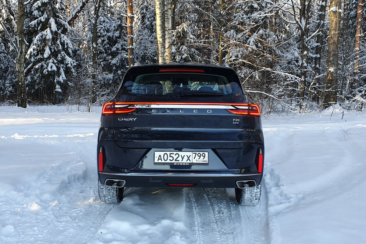 Автомобили нового премиального суббренда Chery Exeed стали доступны в России в конце 2020 года, первое время продавалась одна единственная модель – кроссовер TXL.-1-3