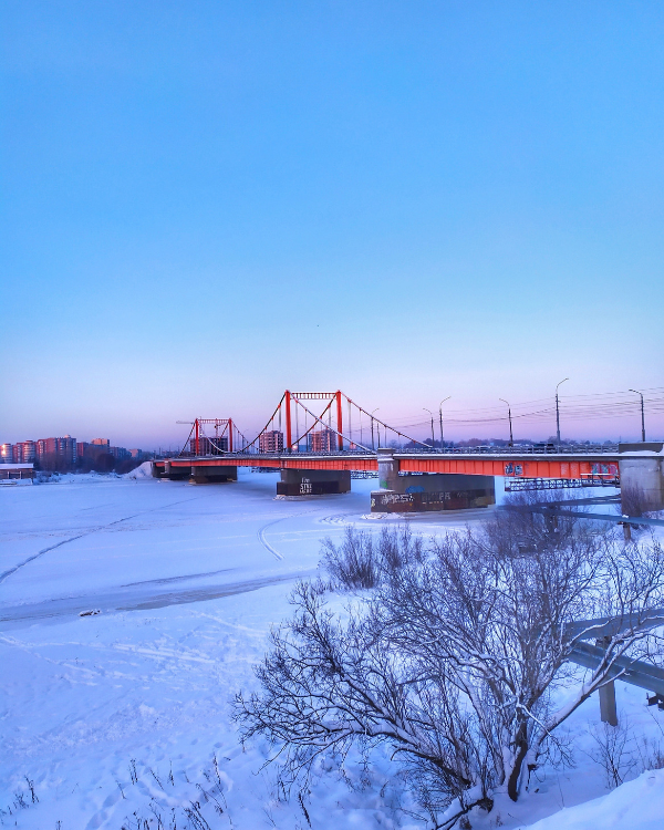 Мост через реку