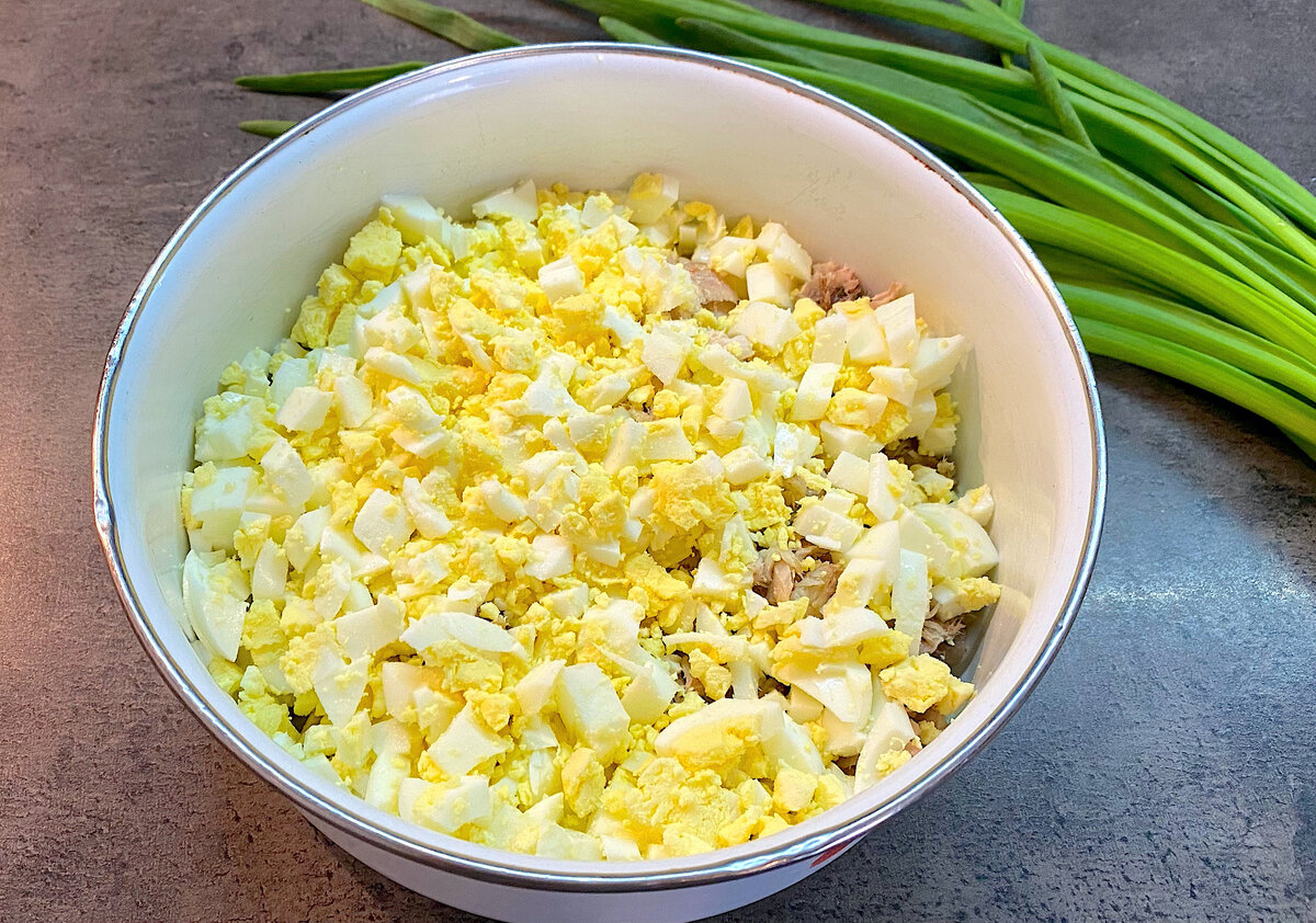 Простая, вкусная закуска с копченой селедкой: пришлось повозиться, но оно  того стоило | Домохозяйка со стажем Галина | Дзен