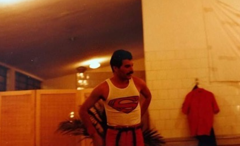 Фредди Меркьюри за кулисами стадиона "Морумби", Сан-Паулу, 1981 год