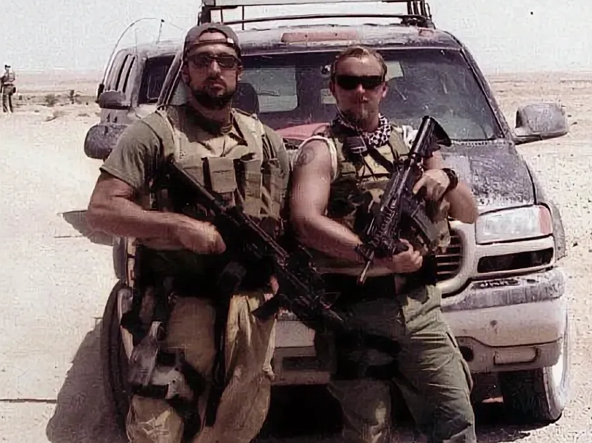 Наемников из Блэквотер" ненавидели все жители Ирака, от мала до велика и вне зависимости от конфессии. Эти парни также пускали в ход стволы, не раздумывая ни секунды. Фото Дейли Мейл ЮК