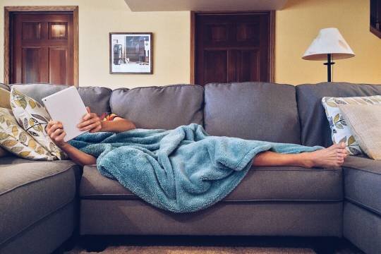    В ЛДПР предложили оставить два фиксированных праздничных дня в начале года и увеличить отпуска