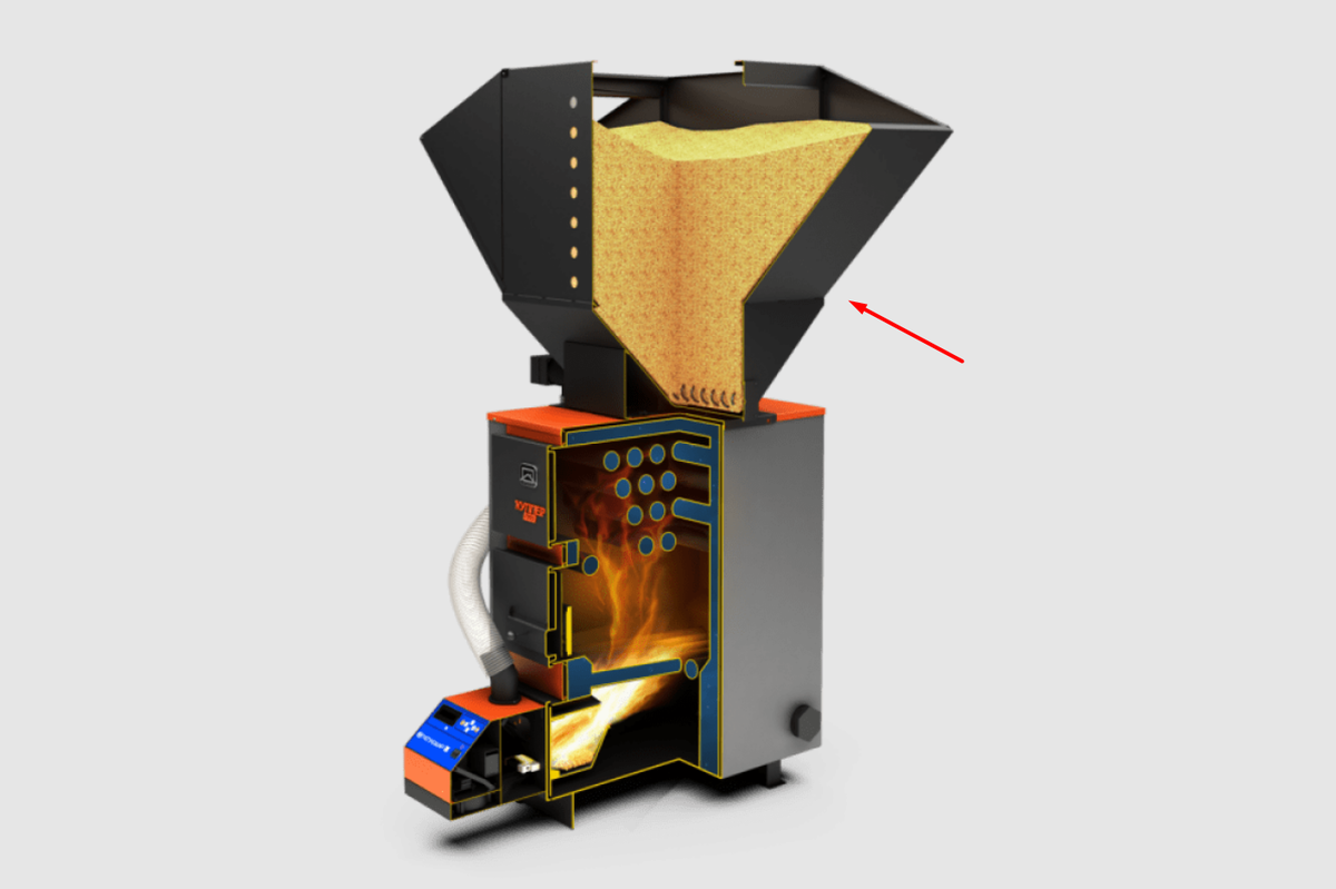 Бункер пеллетного котла отмечен стрелкой