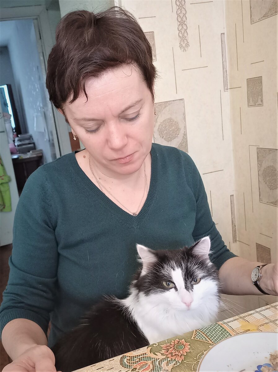 Встрече рада не только я. Нет, Кукла вовсе не меркантильничает сыыыыыра ради)