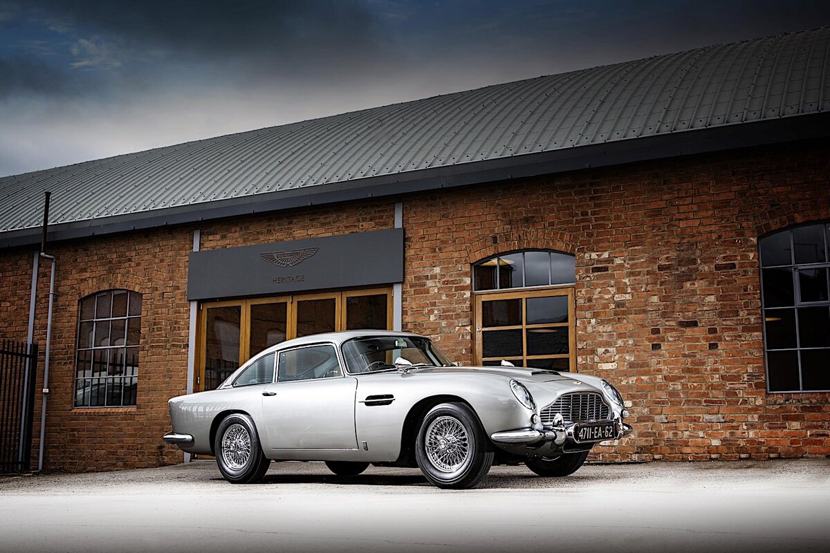 Aston Martin db5 007
