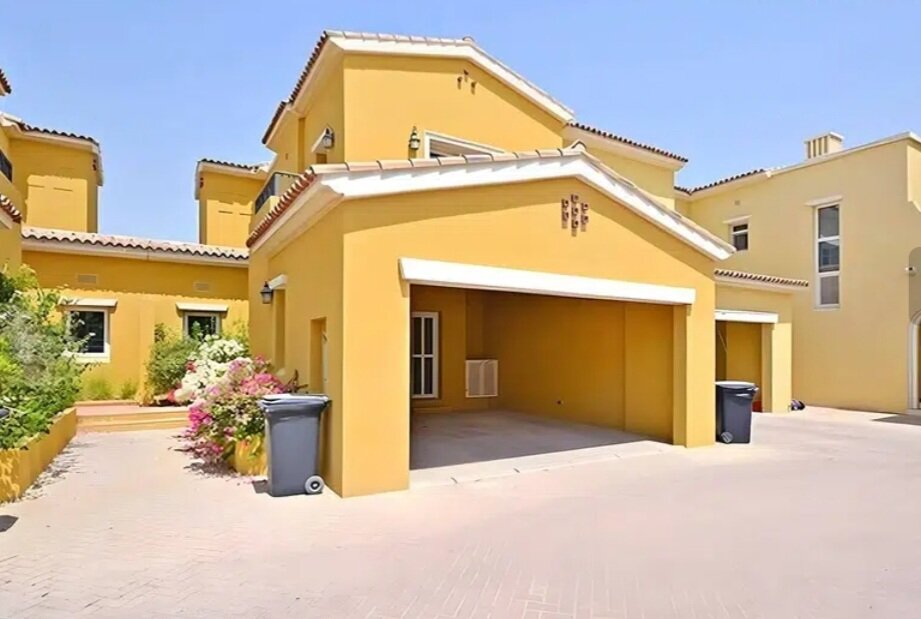 Вилла в Дубае, стоимость аренды 2500$ в месяц или 30000$ в год.