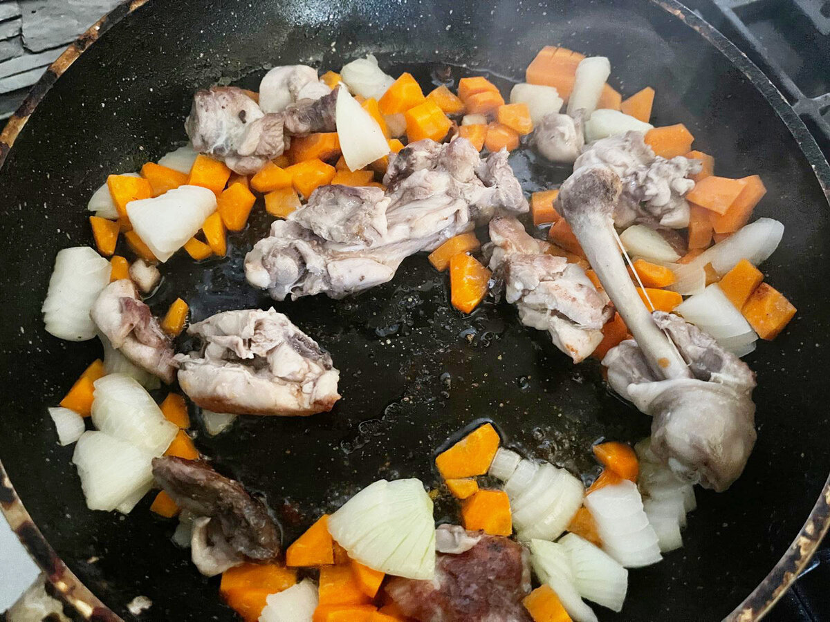 Когда нет времени готовлю ленивые голубцы в сковороде. Семья съедает за раз