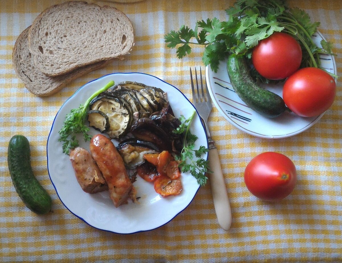    Колбаски с овощами