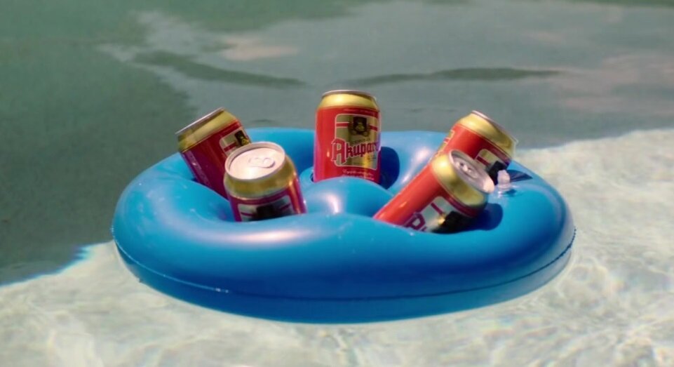 «Зависнуть в Палм-Спрингс»/IMDb