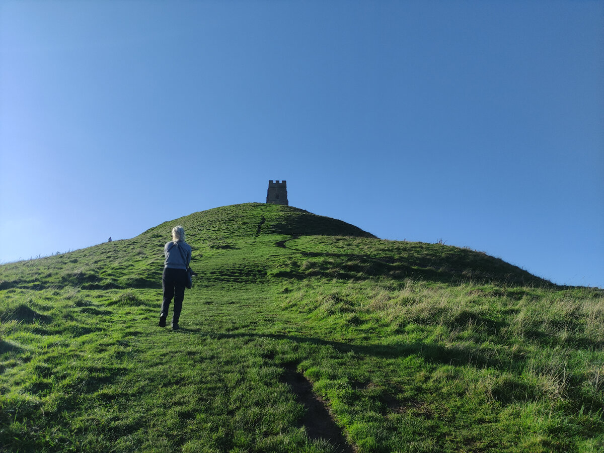 Гластонбери