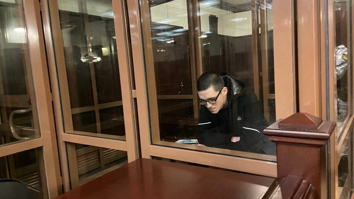     Адвокат Руслан Нагиев в беседе с корреспондентом Inkazan сообщил о возможности смягчения наказания для устроившего стрельбу в школе № 175 Ильназа Галявиева. Ранее нападавший полностью признал свою вину в убийстве девяти человек.