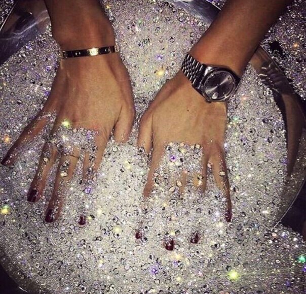 Загрузка блёсток в бурлеск-машигу