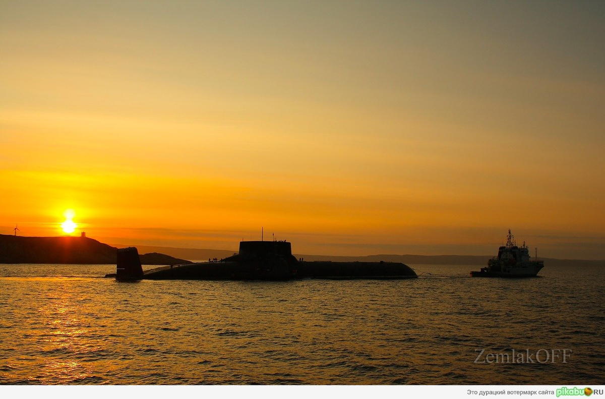 в лучах заката.