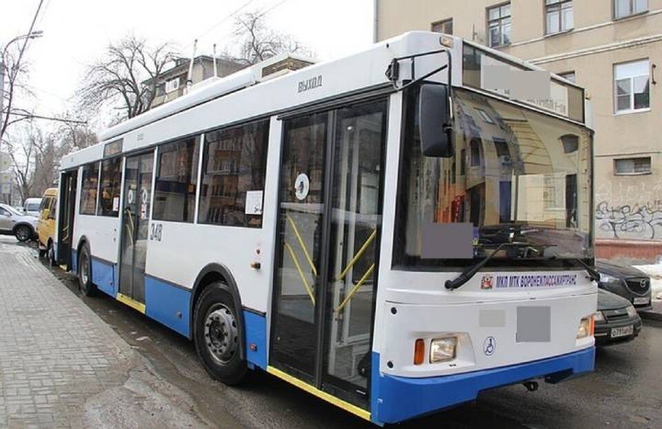     Троллейбусы не будут ездить, пока не завершат ремонтные работы.  из архива «КП»