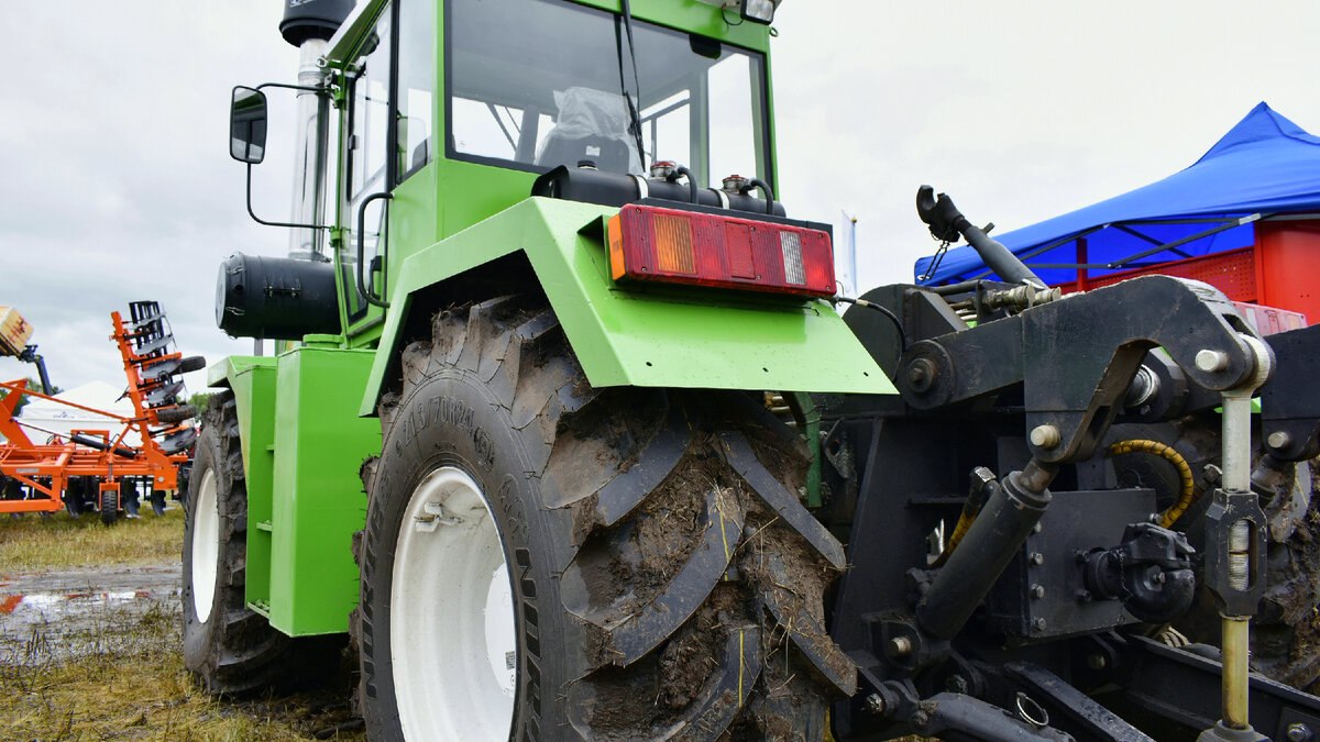 Трактор ЭТ-240 на Агровыставке