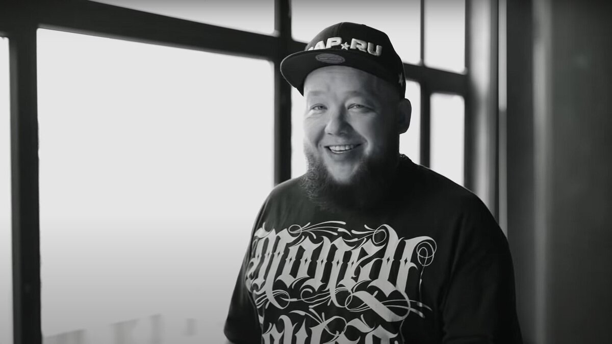 девушка чб. взлетаем staffорд63. криминальный бит бмв. криминальный бит картинки. Staffорд63 певец.