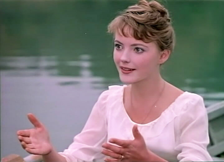 Кадр из фильма «Дом с мезонином», СССР, 1960 год.Лариса Гордейчик в роли Мисюсь. 
