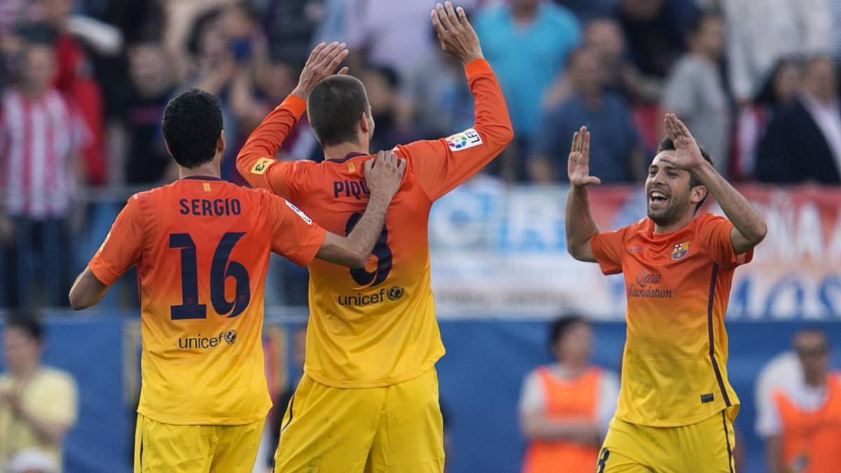 Источник: https://www.lalasport.com/2017/07/pique-busquets-and-alba-to-play.html