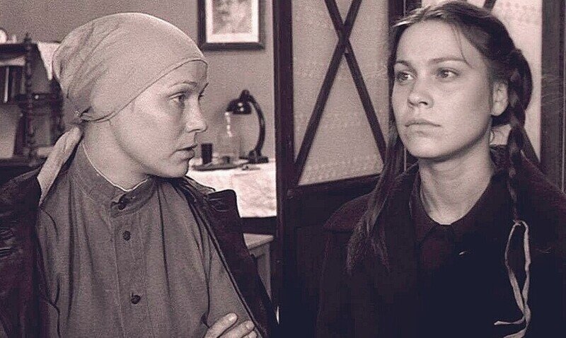 Нина Русланова и Ирина Чериченко в фильме "Завтра была война", 1987 год. Фото: fishki.net