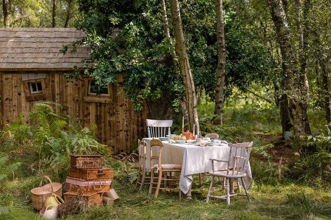 Лужайка перед домиком Винни Пуха