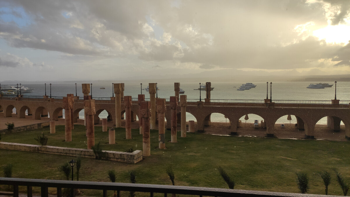 Дождь в Хургаде