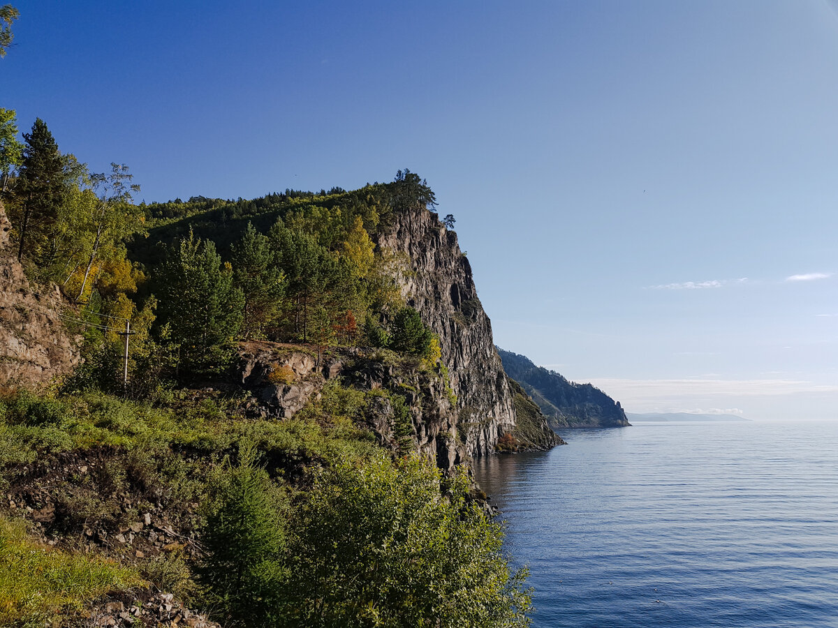 байкал слюдянка мыс. озеро байкал шаман камень. знаменитый поселок на берегу байкала 9 букв. деревня курма байкал. харгино байкал.