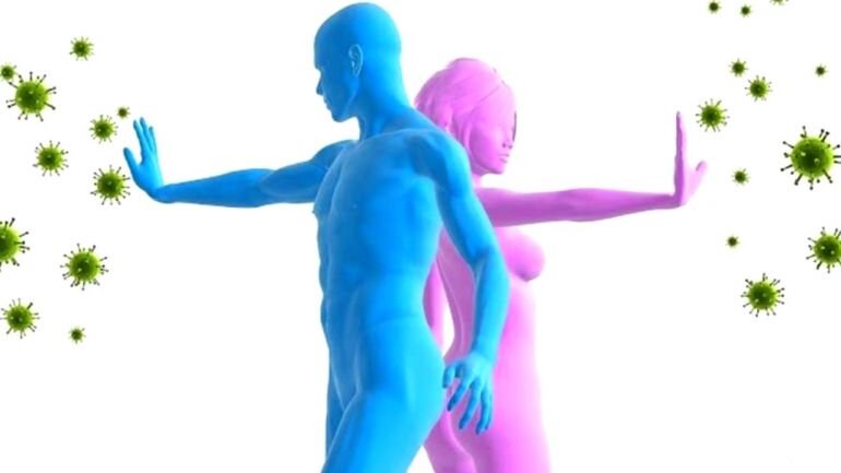 Здоровье – это гармония с самим собой и природой. Если человек отдаляется от природы, если не прислушивается к своему организму, он становится незащищенным перед болезнями. Надеяться на то, что дорогостоящие медикаменты моментально избавят от страданий, не стоит. Надо попытаться изменить себя, свой образ жизни и отношение к окружающему миру.

В каждом из нас заложен огромный потенциал здоровья. Если его использовать хотя бы наполовину, то мы сможем жить долгие годы счастливой жизнью, не зная, что такое хворь. Об этом нам напоминают древние знания о природе, о способах лечения заболеваний. Тысячелетиями их собирали по крупицам, передавали из уст в уста. Из глубины веков они дошли до нас, и мы, современники, получили уникальную возможность без медикаментов обрести здоровье.

Современная медицина идет рука об руку с нетрадиционными методами лечения. Сейчас их даже и не хочется называть «нетрадиционными». Ведь в арсенале народных целителей множество способов, имеющих очевидное преимущество в профилактике и лечении различных заболеваний по сравнению с лечением медикаментозными средствами.

Прочитав нашу статьями, вы познакомитесь с простыми и эффективными советами народных целителей, позволяющими избавиться от многих заболеваний. Ведь в рецептах древних знахарей использовались и используются доступные ингредиенты, а процедуры лечения вполне пригодны для выполнения в домашних условиях.

Пожалуй, одно из древнейших направлений народной медицины – траволечение. Оно издавна и довольно успешно применялось на Руси. Дикорастущие травы обладают многими целебными свойствами. Этими секретами мы поделимся с вами в главе «Лечение травами».

Выражение: «Ты есть то, что ты ешь», несомненно, отражает истину. А часто ли мы задумываемся о том, что, как и когда мы едим? Гиппократ считал, что еда должна быть лекарством, а лекарство – едой. Так что же надо есть, чтобы сохранить и приумножить здоровье?

Сегодня во всем мире ученые пришли к выводу, что для здоровья основную часть рациона должны составлять овощи и другие растительные продукты. Считается, что суточный рацион человека должен состоять на 60 % из овощей и фруктов, на 20 % – из белков, на 20 % – из жиров, крахмалов и сахара. Ведь свежие овощи, фрукты, орехи обладают величайшей силой очищения. А, как известно, чистый организм легко сопротивляется болезням, более жизнестоек.

По своему химическому составу растительную пищу относят к углеводно-витаминно-минеральной. Некоторые виды растений содержат довольно много жиров и белков. Но все-таки главная их ценность – в витаминах и микроэлементах. Растительная пища прекрасно нормализует обмен веществ. Салаты из сырых овощей и фруктов способны за несколько дней наладить работу кишечника. Многие овощи: капуста белокочанная, картофель, лук репчатый, морковь, огурцы, пастернак, репа, салат, свекла, томаты, тыква, чеснок – обладают антирадиационным действием. Они содержат ионы – заместители калия и кальция, которые вытесняют из организма радиоактивные вещества. С полезными свойствами овощей, фруктов, орехов, а также с лечебными и косметическими рецептами вы познакомитесь в главах «Лечение овощами», «Лечение фруктами», «Лечение орехами».

Не менее важными в народной медицине считаются злаковые и гречишные культуры, а также крупы, мука и другие продукты, получаемые в результате обработки этих растений. Они необыкновенно богаты питательными веществами, в них содержатся белки, углеводы, в меньшей степени – жиры и витамины, а также биологически активные вещества и минеральные соли. В главе «Лечение злаками, гречишными и крупами» представлены рецепты лечения различных заболеваний с помощью культурных растений семейств злаковые и гречишные.

Еще один продукт, который наверняка есть в каждом доме, – мед. Великий мыслитель и врач Гиппократ очень широко использовал его в своей практике в сочетании с лекарственными травами и в чистом виде. При легочных заболеваниях он предлагал: «Питье уксуса медового, называемого оксимель, имеет, как ты убедишься, многоразличную пользу в этих болезнях, ибо выводит мокроту и делает легким дыхание».

Старинные лечебники дают следующее определение меда: «Мед есть сок с росы небесной, который пчелы збирают во время доброе с цветов благоуханных, и от того имеет в себе силу многу и угоден бывает к лекарству от многих болезней»; «Мед на раны смрадные пособляет, чем затемнение отдаляет, помазуючи или пластырь прикладываючи, распадлины рта лечит, воду мочевую порушает, живот обмягчает, кашлючим пособляет, ядовитое укушение лечит и укушение бешеныя собаки уздравляет, на раны глубокия добре пособляет, легкому и всем суставам нутренним несказанно есть лекарство». Из этого определения видно, сколь многогранны терапевтические свойства пчелиного меда. Но всегда следует помнить и другую народную мудрость: «Мед сладок в меру. Если много съешь, то и мед горьким покажется». О том, какие заболевания и как можно вылечить медом, вы узнаете из главы «Лечение медом и продуктами пчеловодства».

Это чудо-лекарство мы начинаем принимать, едва появившись на свет, а потом употребляем на протяжении всей жизни. Что же это такое? Конечно – молоко. Ведь в нем есть почти все необходимые для полноценного питания компоненты – белки, жиры, углеводы, витамины и минеральные вещества, которые хорошо сбалансированы и полностью усваиваются. И в этом смысле с молоком не сравнится ни один продукт – ни мясо, ни рыба, ни овощи. Академик И. П. Павлов писал: «Молоко – это изумительная пища, приготовленная самой природой».

С давних времен молоко используется как лечебное средство от многих болезней. С его помощью лечат заболевания сердца, почек и других органов. Кисломолочные продукты (простокваша, кефир, кумыс и другие) являются прекрасным лечебным средством для людей, страдающих желудочно-кишечными заболеваниями, туберкулезом. Они также очень эффективны при отравлениях. Подробнее о целебной силе молока вы сможете прочитать в главе «Лечение молоком».

Здоровье или нездоровье каждого человека зависит и от… воды. Да-да, не удивляйтесь – именно от воды, от того, достаточное ли ее количество мы получаем ежедневно. Она обеспечивает упругость тканей и теплообмен между организмом и окружающей средой. Если без пищи человек может прожить около месяца, то без воды – всего 2–3 дня. Получается, что действительно, как поет герой старого фильма, «без воды и ни туды, и ни сюды». О том, сколько и какую воду нужно пить, чтобы сохранить здоровье, молодость, красоту, и как вода помогает в лечении различных заболеваний, рассказано в главе «Лечение водой».

Все слышали о целительных свойствах глины и грязей, последние даже называют «лечебными». Интересные рецепты лечения и красоты представлены в главе «Глина и лечебные грязи».

Сирийские мифы повествуют о том, что люди научились употреблению соли у богов. Рецепт нектара и амброзии в морской соли, известный теперь как эликсир бессмертия, как нельзя лучше отражает желание наших предков при помощи соли познать мир. Гомер называл соль божественной.

В древности соль ценили, она была предметом государственной торговли, из-за нее возникали войны и народные волнения. Промышленники видят в соли сырье для производства всевозможной продукции. Кулинары всего мира поют соли дифирамбы. Эзотерики утверждают, что соль – отличный проводник энергий.

Хоть мы привыкли слышать предостережения, касающиеся солеедения. И все-таки соль – тоже лекарство. Когда медики начали использовать соль для лечения больных? Однозначно ответить на этот вопрос сложно, но целители древности оставили нам немало рецептов, с которыми вы познакомитесь в главе со скромным названием «Лечение солью».

Но сколь бы ни были полезны средства народной медицины, как у любого лекарства, у них есть противопоказания. Обратите внимание на рубрику «Осторожно, опасность!» – именно она поможет вам разобраться, подходит или нет вам то или иное лечение.

Каждый из нас не раз слышал рассказы о невероятных исцелениях с помощью молитв. Такие чудеса случаются постоянно. Важно только относиться к своим болезням с терпением, любовью и научиться молитве. Это сделать нелегко, но мы постараемся помочь вам на страницах этой книги.

Знаменитый философ Пифагор учил, что в природе нет ничего лишнего, все живое и неживое находится в родстве и влияет друг на друга. Люди всегда интуитивно чувствовали эти родственные связи и искали помощи и поддержки у живой и неживой природы. Искали помощи и у минералов. И конечно, нашли. Даже появилась медицинская методика, которая называется «литотерапия» (от лат. litas – камень). О лечебных свойствах самоцветов и методике их применения упоминается в китайском трактате «Сан-хэй-Дин», «Скрижали тибетских лам» и других древних источниках. Эту методику использовали все известные врачи древности: Гиппократ, Авиценна, Парацельс, Амбруаз Паре и др.

Современные ученые признают целебными свойства минералов. Они считают, что энергетические вибрации камня почти идентичны вибрациям человека, и способны стимулировать энергетические потоки в организме. Болезнь – это скопление негативной энергии в нашем организме. Камни являются самыми энергетически стабильными веществами, способными не только сохранять в себе позитивную энергию, но и транслировать ее на больной орган человека. Более того, находясь под влиянием различных планет Солнечной системы, минералы впитывают в себя их энергию, а затем передают ее людям.

Как же использовать целительную силу самоцветов, не прибегая к помощи специалистов? Об этом вы узнаете из главы «Лечение камнями».

Многие привыкли лечиться при помощи медикаментов, а не проверенными на протяжении многих веков натуральными средствами. Мудро поступают те, кто всегда имеет в доме травяные сборы, овощи, фрукты, баночку меда или прополис, глину и др. Этим людям не приходится прибегать к помощи антибиотиков – они им становятся просто не нужны. А все потому, что все эти «лекари» оказывают не сиюминутное действие – они способствуют тому, чтобы люди вообще не болели. Мы не призываем вас к самолечению – нет ничего хуже такого подхода к своему здоровью! Почувствовав недомогание, надо прежде всего обратиться к врачу. Только он после обследования поставит диагноз, только в его праве назначать курс лечения, и только он может одобрить применение народных методов лечения.

«В болезнях должно заботиться об излечении их. Если ты болен, то пригласи опытного врача и воспользуйся предписанными им средствами. С этой целью возникают из земли столь многие благодетельные растения» (Блаж. Иероним).

Доброго вам здоровья!
