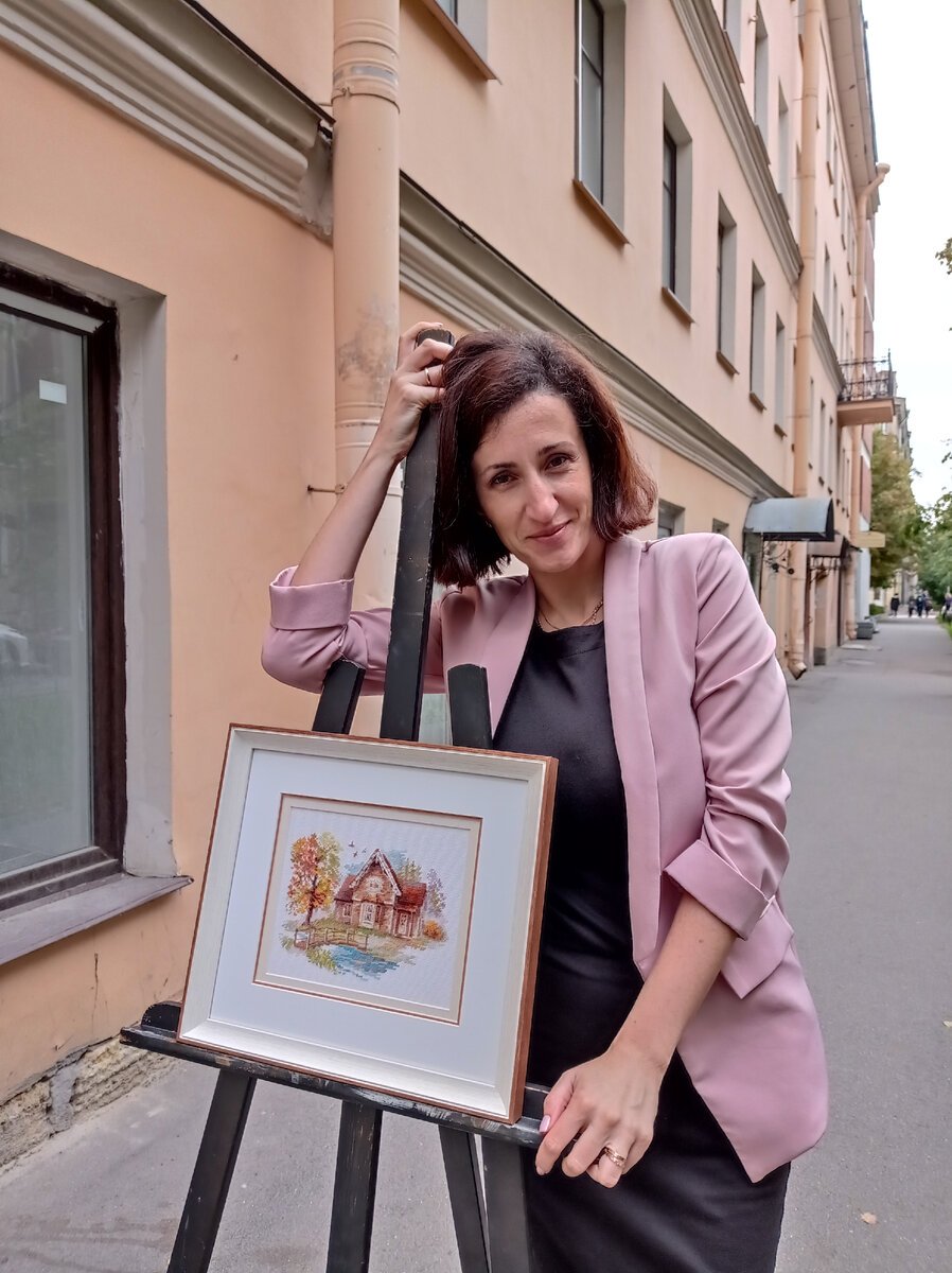 Классическое тройное паспарту, применяется для создания оптического эффекта тоннеля, взгляд погружается внутрь работы, концентрация на сюжете. 