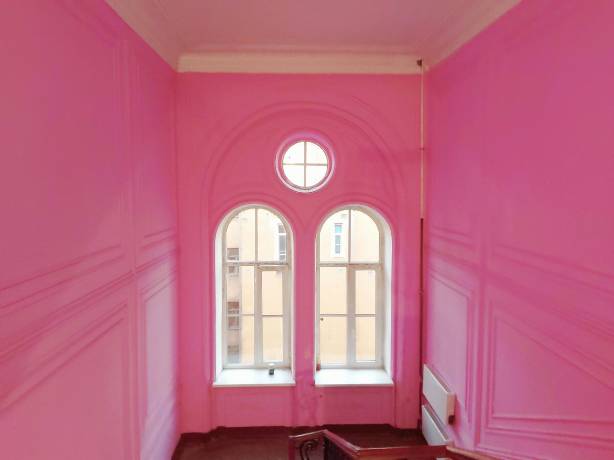 Розовая парадная. Фото мое😉