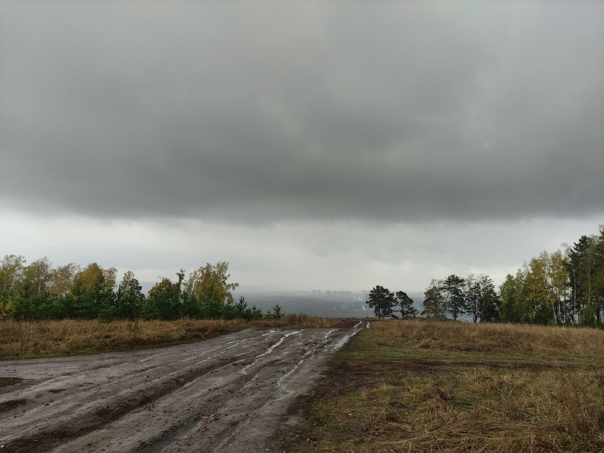 Где-то там за рекой - город