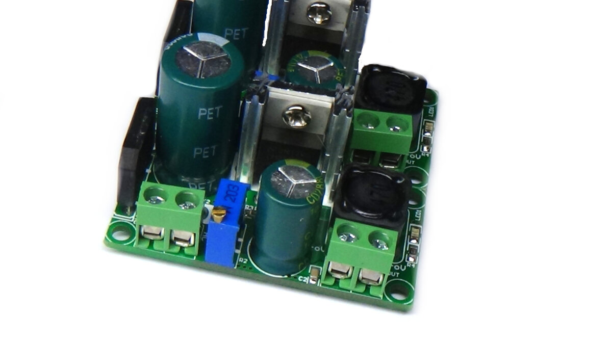 Преобразователь напряжения