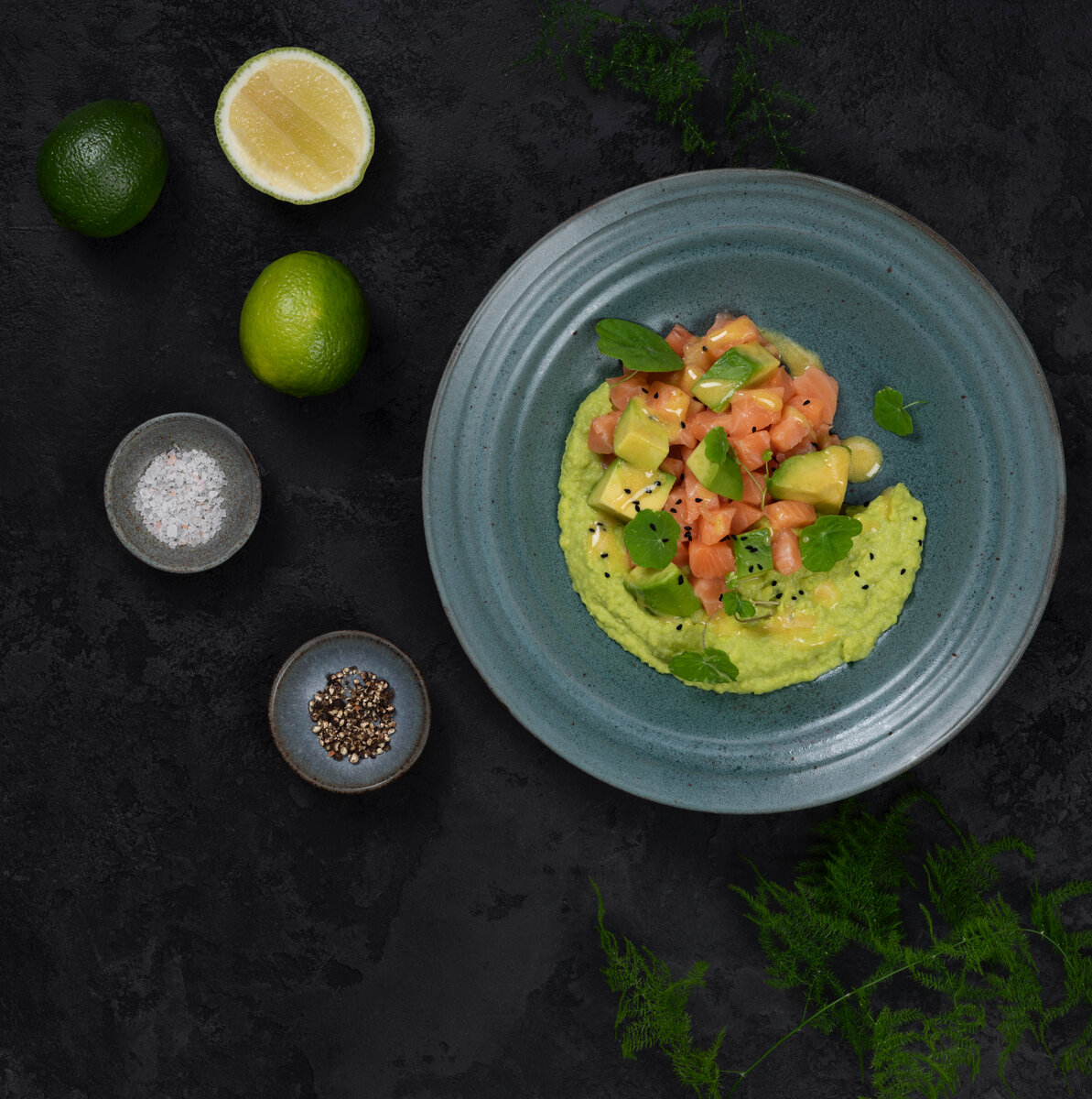«Тар-тар из лосося с соусом из маракуйи и горчицы» от Давида Эммерле