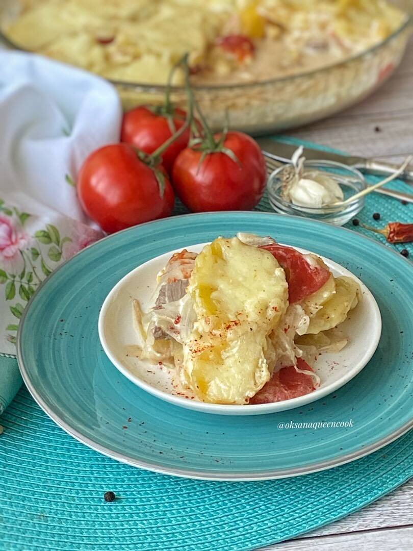 🍅Мясо по-французски с картофелем, помидорами и моцареллой | Овкусе.ру -  Ежедневная готовка в радость! Пошаговые рецепты с фото | Дзен