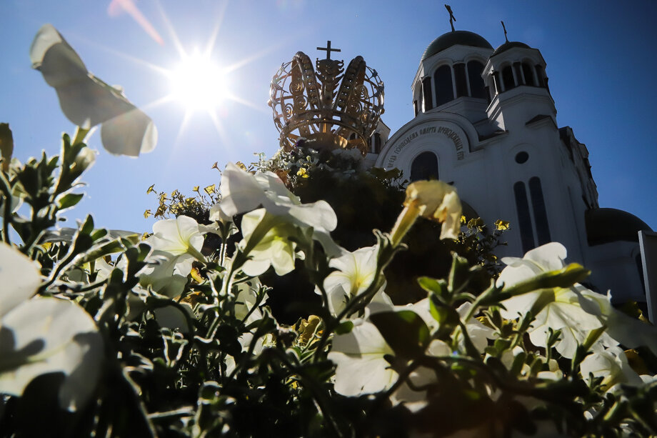 Сквер у храма на крови Екатеринбург