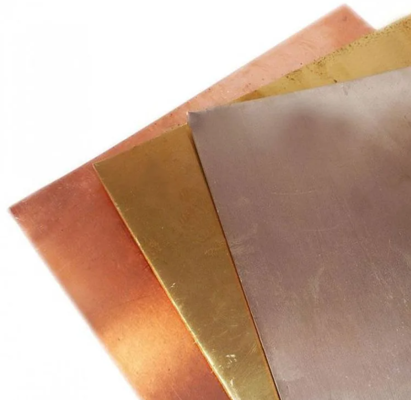 В составе бронзы и латуни можно обнаружить медь, но в разных пропорциях, именно количество меди и других компонентов играет решающую роль