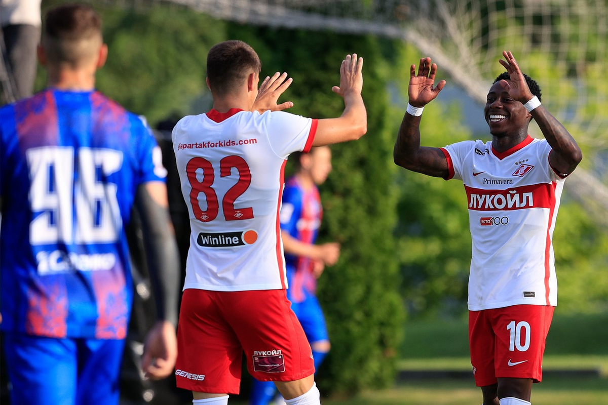 В товарищеском матче "Спартак" разгромил "Енисей" со счетом 3:0. Фото из интернета.