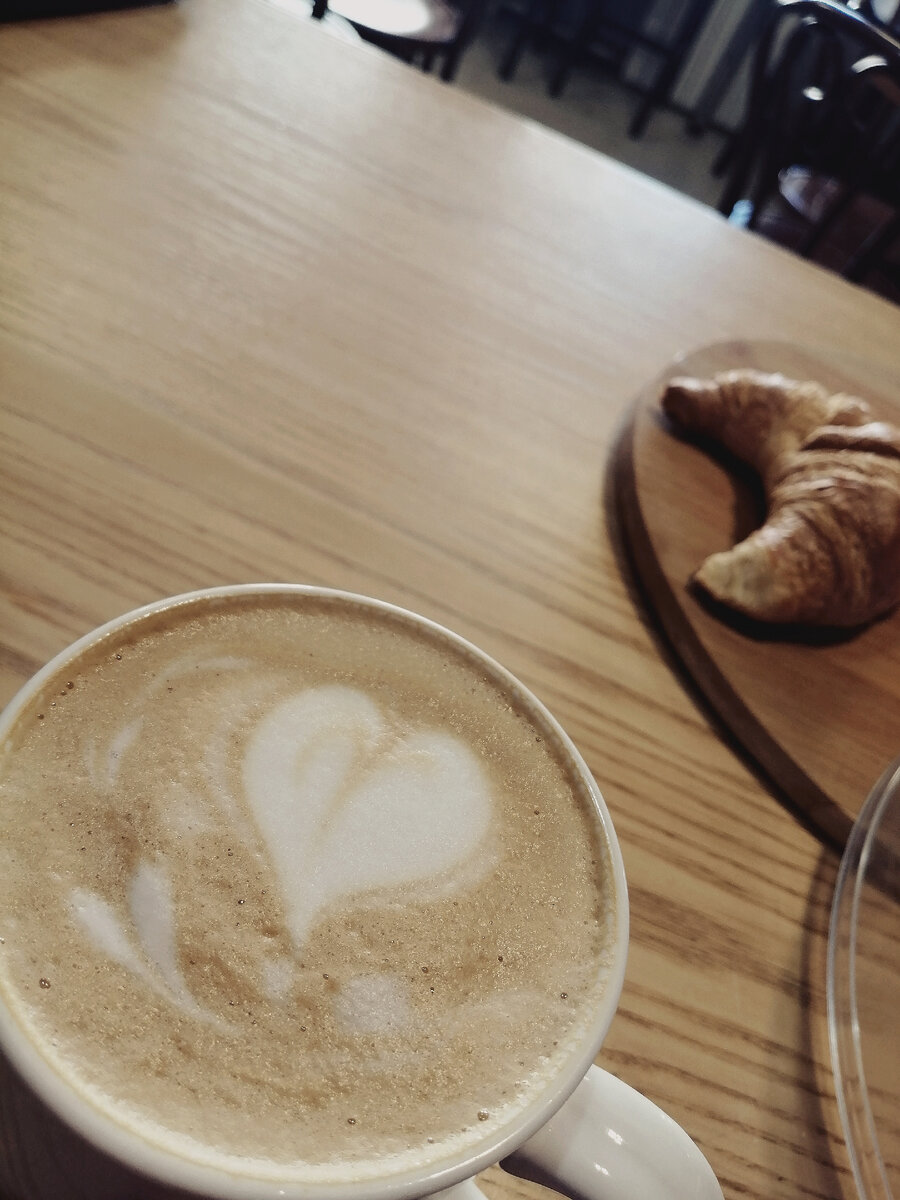 Не стоит зацикливаться на том, что портит твоё настроение. 